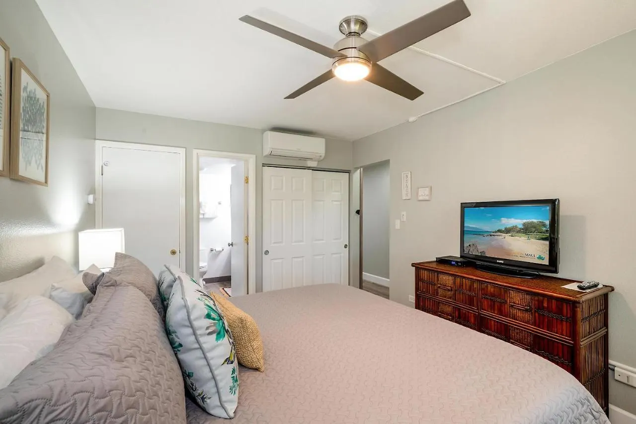 Holiday home Kamaole Sands 4-213, Designer Condo, Split Ac Wailea  United States