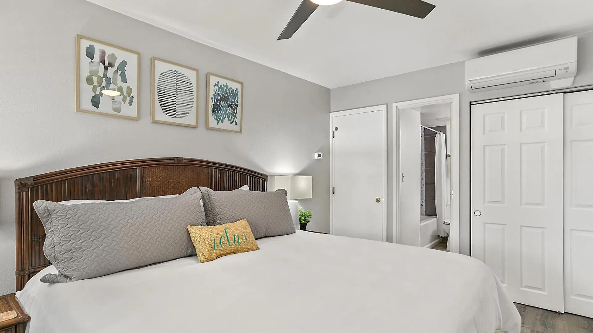 בית נופש ויילי Kamaole Sands 4-213, Designer Condo, Split Ac